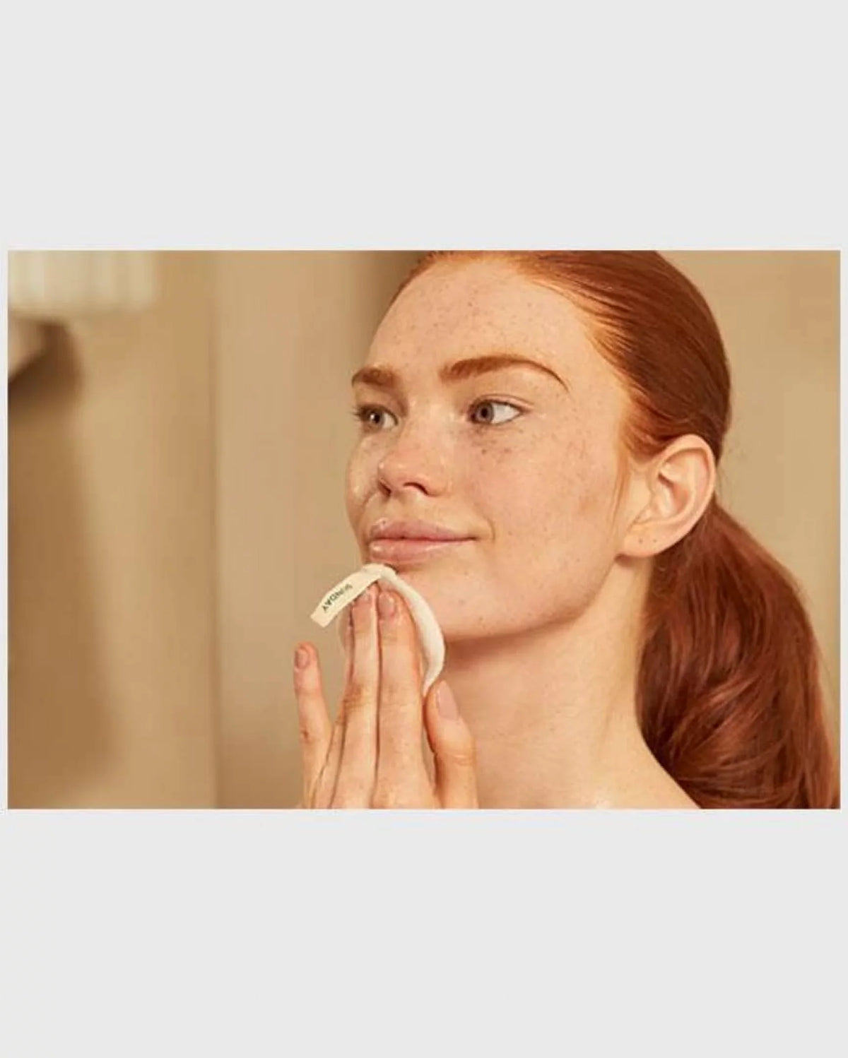 The Body Shop Aloe Vera Cream Cleanser, For Sensitive Skin, Vegan, 125Ml.