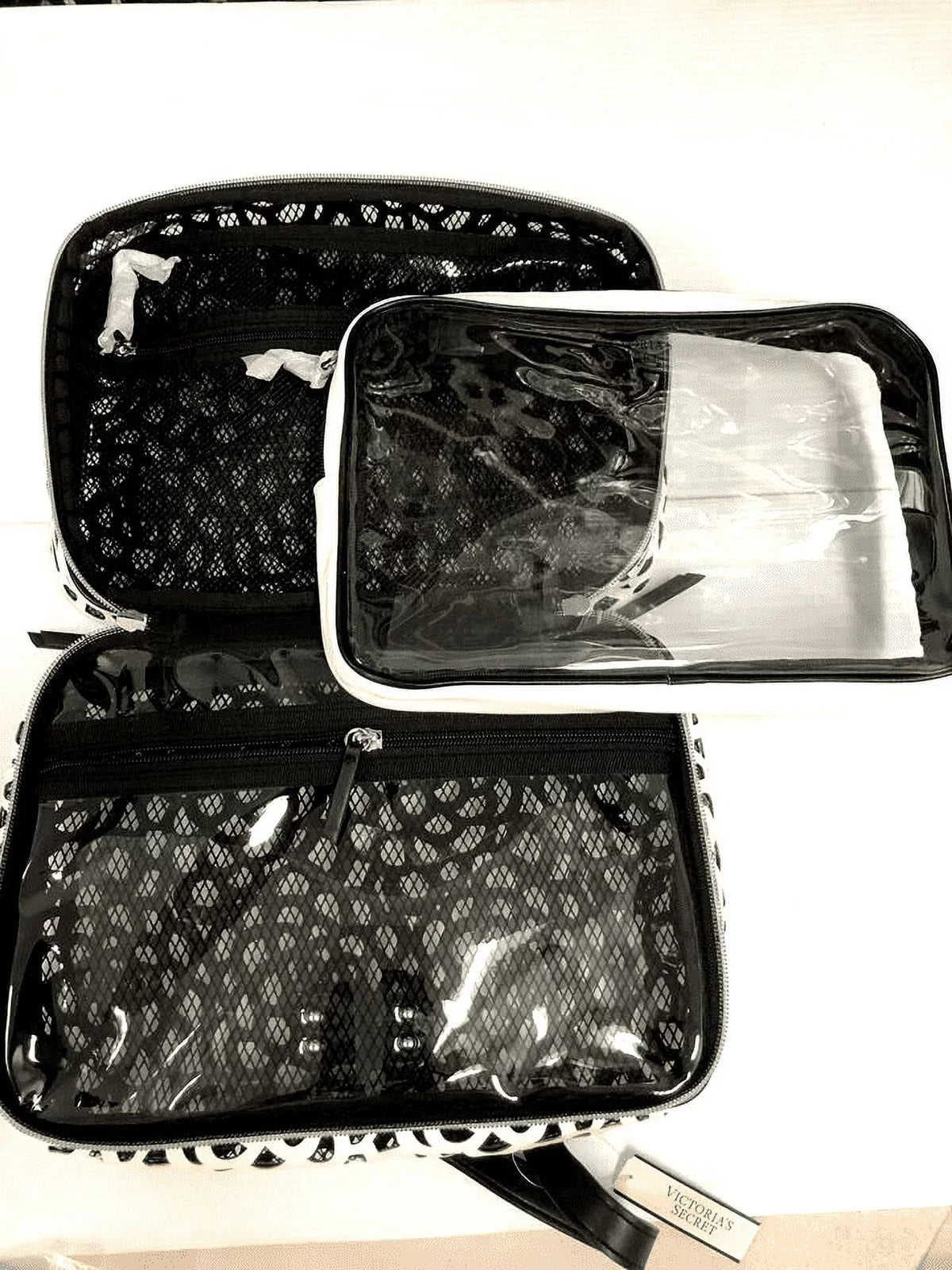 Victoria's Secret White Laser Cut Faux Leather Clear Hanging Travel Bag Makeup Case New