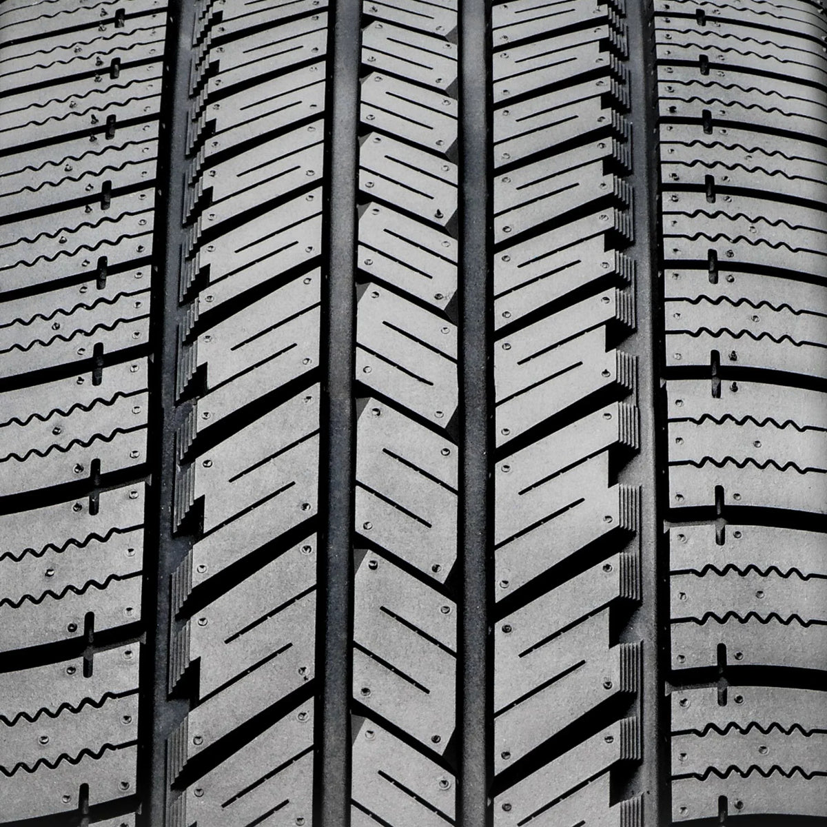 BlackHawk Hiscend-  All Season 235/70R16 106T Light Truck Tire